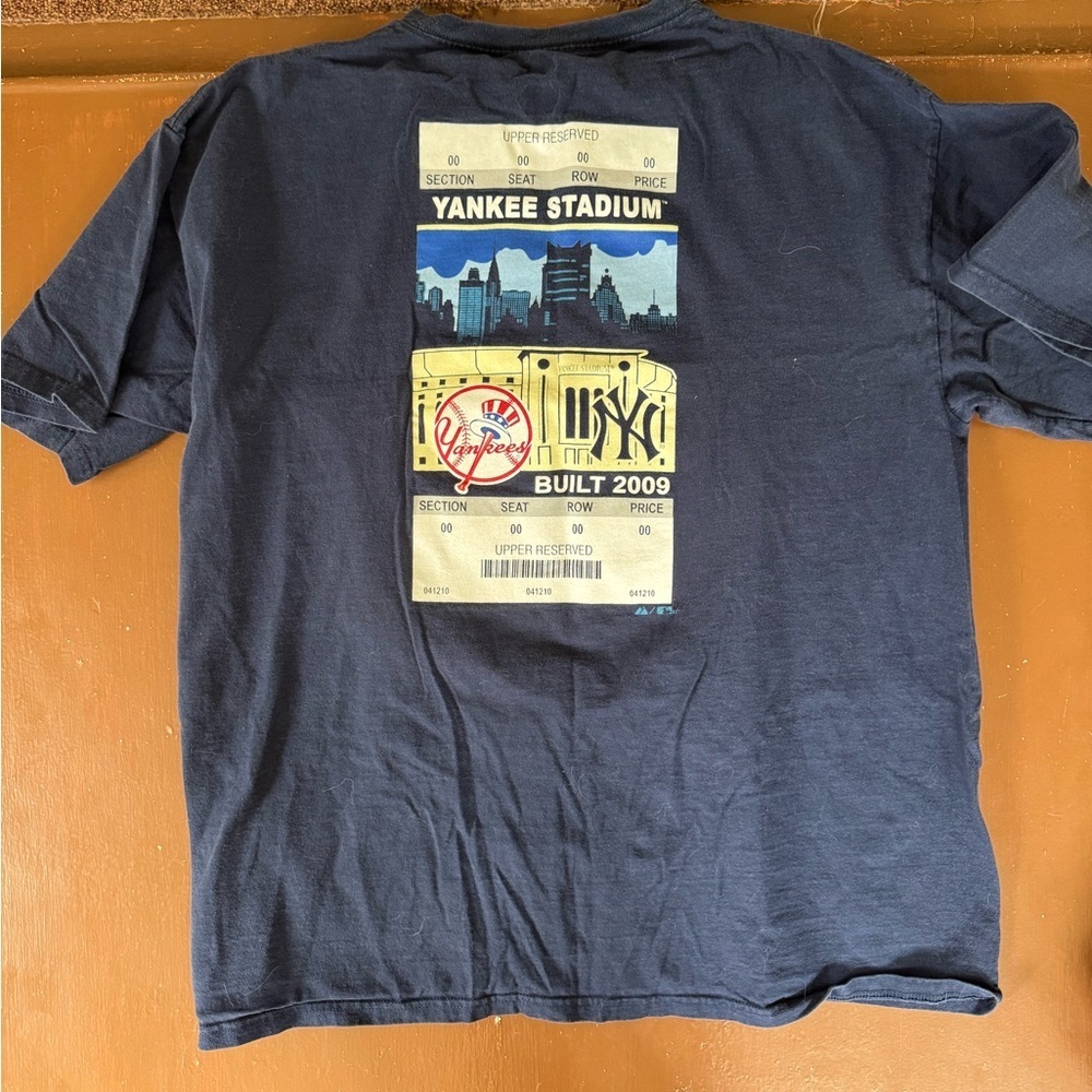 New York Yankees 2009 Yankee Stadium Ticket Grahic Shirt - men’s xl